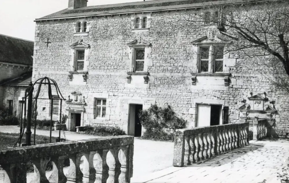 Foto di Bois-Dousset Castle - POP Plateforme Ouverte du Patrimoine / Base Mérimée - © Ministère de la Culture (France), Médiathèque du patrimoine et de la photographie, tous droits réservés