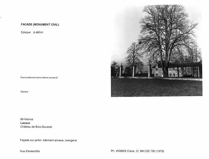 Foto di Bois-Dousset Castle - POP Plateforme Ouverte du Patrimoine / Base Mérimée - © Ministère de la Culture (France), Médiathèque du patrimoine et de la photographie, Centre de recherches sur les Monuments historiques (CRMH), diffusion GrandPalaisRmn Photo