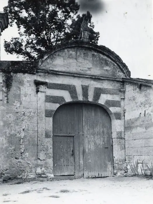 Picture of Former Notre-Dame priory - POP Plateforme Ouverte du Patrimoine / Base Mérimée - © Ministère de la Culture (France), Médiathèque du patrimoine et de la photographie, tous droits réservés