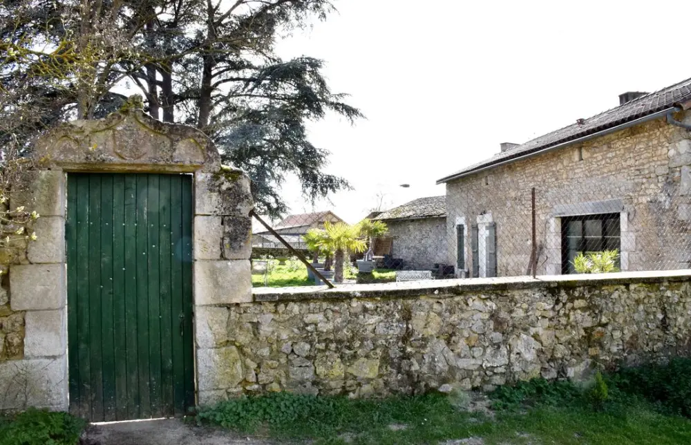 Foto de Casa ubicada en la boussagère - POP Plateforme Ouverte du Patrimoine / Base Mérimée - © Ministère de la Culture (France), Direction Régionale des Affaires Culturelles de Nouvelle-Aquitaine – Tous droits réservés 