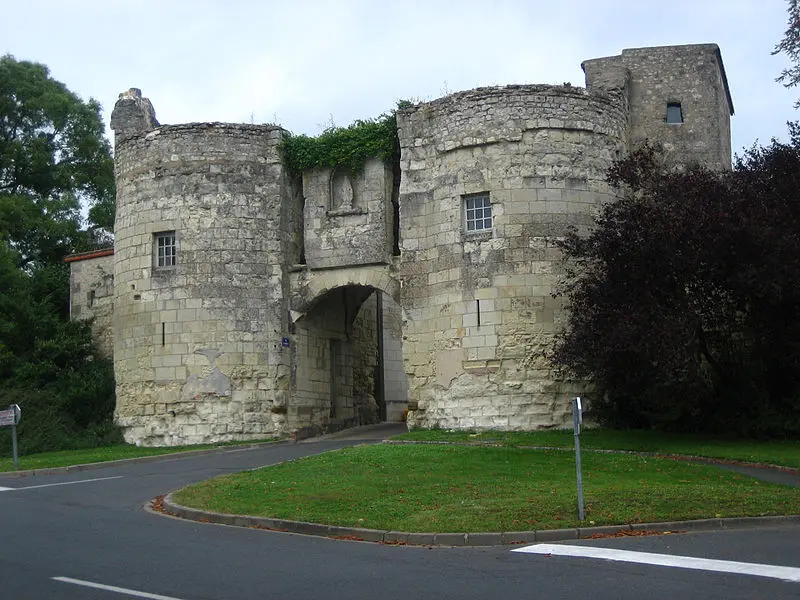 Picture of Martray door - Papay79 - © Creative Commons (https://creativecommons.org/licenses/by-sa/4.0/deed.fr)