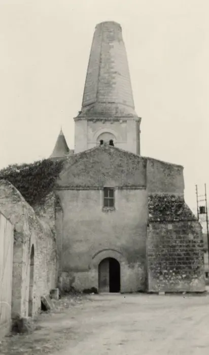 Foto de Iglesia Saint-Hilaire - POP Plateforme Ouverte du Patrimoine / Base Mérimée - © Ministère de la Culture (France), Médiathèque du patrimoine et de la photographie, tous droits réservés