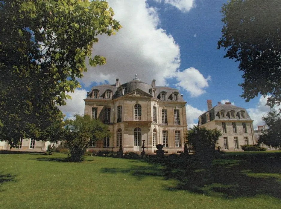 Foto de Domaine du Château des Ormes - POP Plateforme Ouverte du Patrimoine / Base Mérimée - © Ministère de la Culture (France), Médiathèque du patrimoine et de la photographie, tous droits réservés