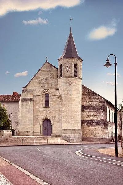Picture of Church - Ce fichierest l’œuvre deEmmanuel Dissais Merci de - © Creative Commons (https://creativecommons.org/licenses/by-sa/4.0/deed.fr)