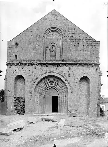 Picture of Notre-Dame Church - POP Plateforme Ouverte du Patrimoine / Base Mérimée - © Ministère de la Culture (France), Médiathèque du patrimoine et de la photographie, diffusion RMN-GP