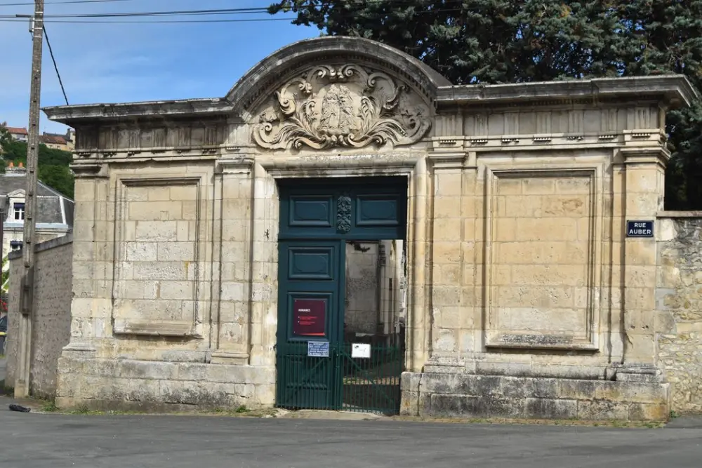 Foto di Ospedale da campo - POP Plateforme Ouverte du Patrimoine / Base Mérimée - © Ministère de la Culture (France), Médiathèque du patrimoine et de la photographie, diffusion RMN-GP