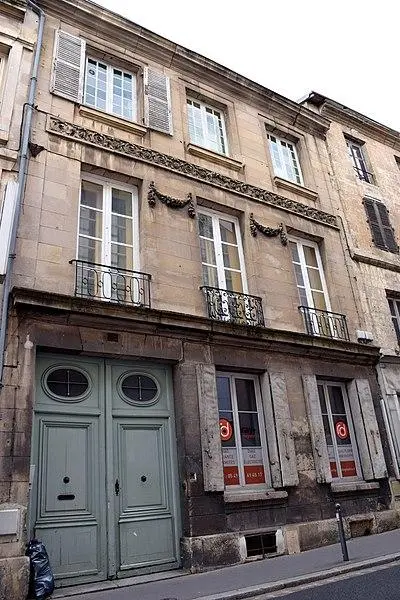 Picture of Vetault Hotel - Jules78120 - © Creative Commons (https://creativecommons.org/licenses/by-sa/4.0/deed.fr)