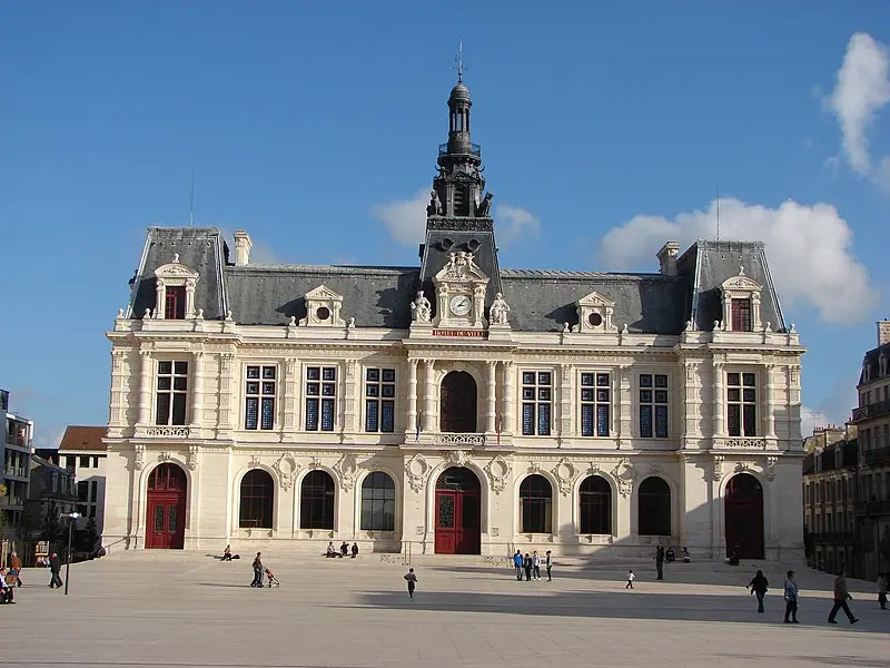 Foto von Rathaus - Copyleft - © Creative Commons (https://creativecommons.org/licenses/by-sa/4.0/deed.fr)