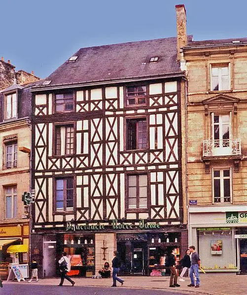 Picture of Building - JC Allin - © Creative Commons (https://creativecommons.org/licenses/by-sa/4.0/deed.fr)