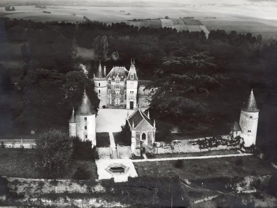 Picture of Masseuil castle - POP Plateforme Ouverte du Patrimoine / Base Mérimée - © Ministère de la Culture (France), Médiathèque du patrimoine et de la photographie, tous droits réservés