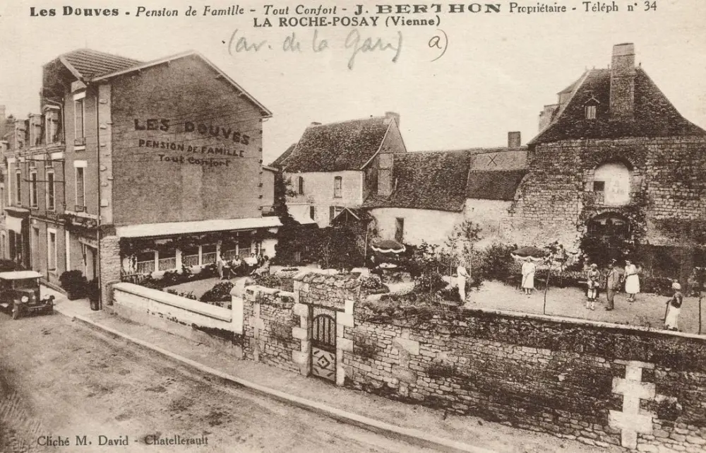 Picture of Ramparts (remains of the ancients) - POP Plateforme Ouverte du Patrimoine / Base Mérimée - © Ministère de la Culture (France), Médiathèque du patrimoine et de la photographie, tous droits réservés