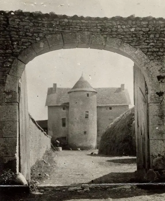 Foto de Château de la Roche-D'orillac (viejo) - POP Plateforme Ouverte du Patrimoine / Base Mérimée - © Ministère de la Culture (France), Médiathèque du patrimoine et de la photographie, tous droits réservés