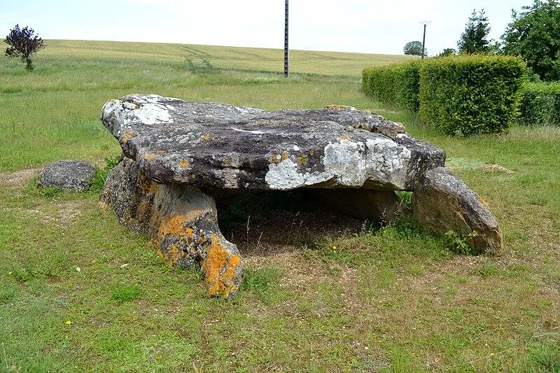 Foto von Dolmen - Liberliger - © Creative Commons (https://creativecommons.org/licenses/by-sa/4.0/deed.fr)