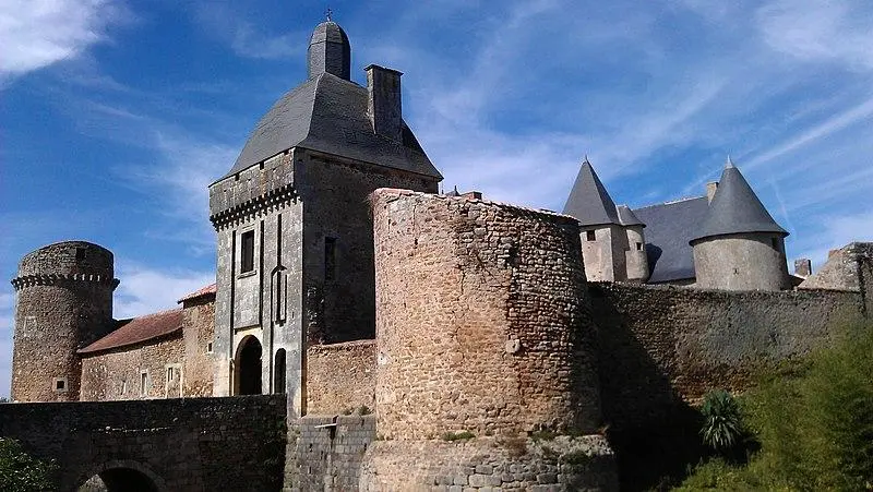 Picture of Marconnay castle - Captainf1dus - © Creative Commons (https://creativecommons.org/licenses/by-sa/4.0/deed.fr)