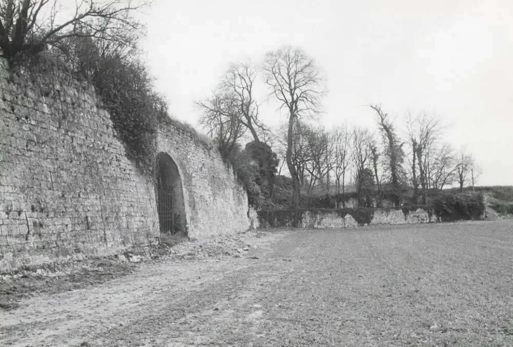 Foto de Castillo - POP Plateforme Ouverte du Patrimoine / Base Mérimée - © Ministère de la Culture (France), Médiathèque du patrimoine et de la photographie, tous droits réservés