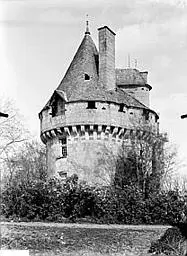 Picture of ABAIN castle - POP Plateforme Ouverte du Patrimoine / Base Mérimée - © Ministère de la Culture (France), Médiathèque du patrimoine et de la photographie, diffusion RMN-GP