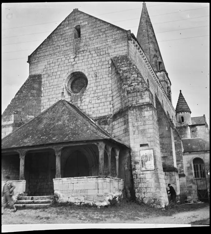 Picture of Saint-Pierre Church - POP Plateforme Ouverte du Patrimoine / Base Mérimée - © Donation Jean Roubier, Ministère de la Culture (France), Médiathèque du patrimoine et de la photographie, diffusion GrandPalaisRmn Photo