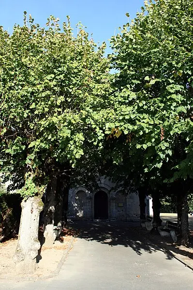 Foto von Saint-Hilaire de Salles-en-Toulon-Kirche - Remi Jouan - © Creative Commons (https://creativecommons.org/licenses/by-sa/4.0/deed.fr)