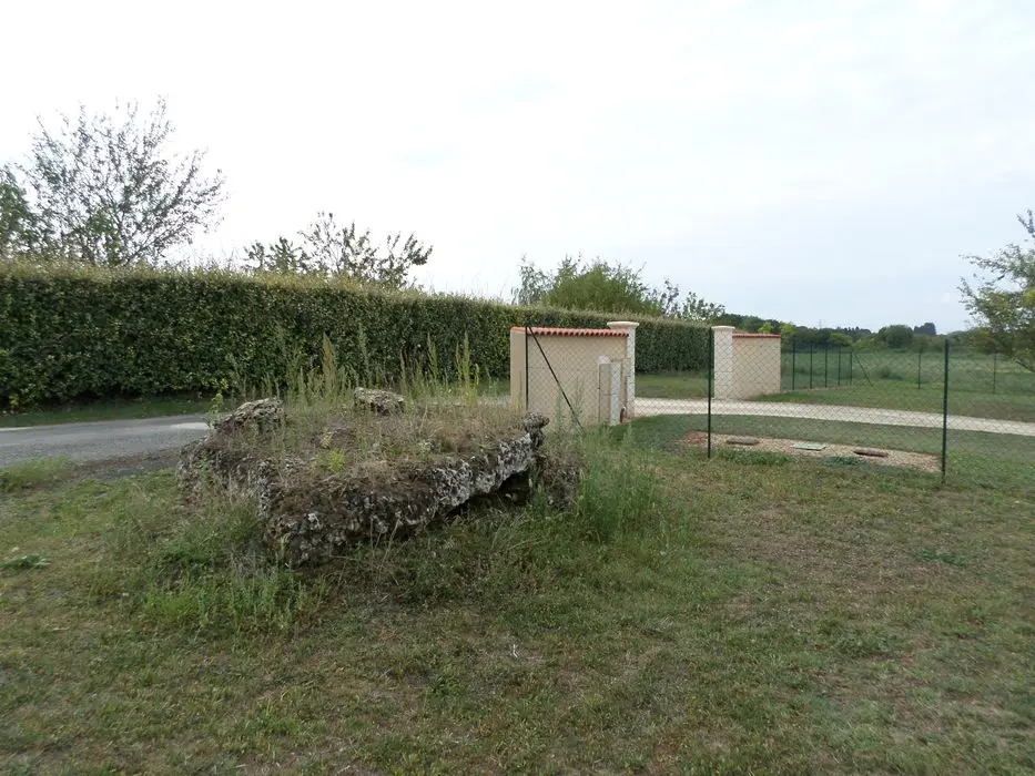 Picture of Dolmen - POP Plateforme Ouverte du Patrimoine / Base Mérimée - © Ministère de la Culture (France), Direction Régionale des Affaires Culturelles de Nouvelle-Aquitaine – Tous droits réservés 