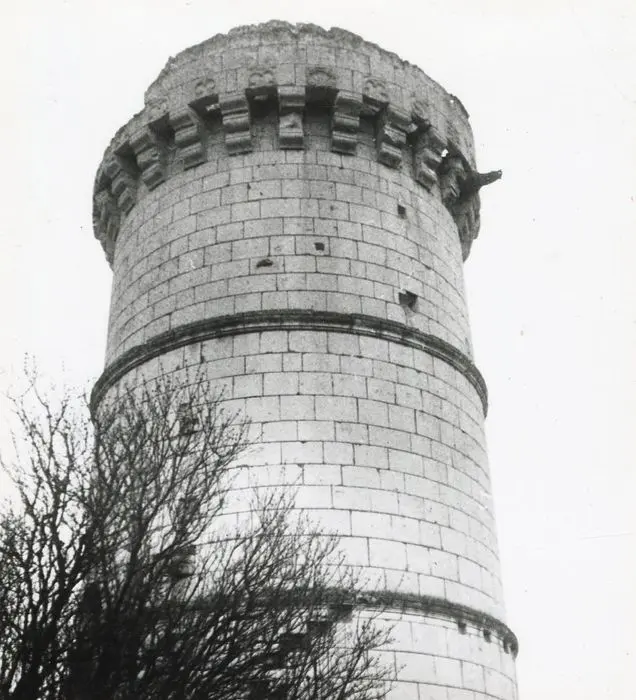 Picture of Villiers-Boivin Tour - POP Plateforme Ouverte du Patrimoine / Base Mérimée - © Ministère de la Culture (France), Médiathèque du patrimoine et de la photographie, tous droits réservés
