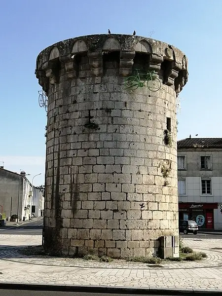 Picture of Enclosure (old) - Pas.deSushi - © Creative Commons (https://creativecommons.org/licenses/by-sa/4.0/deed.fr)