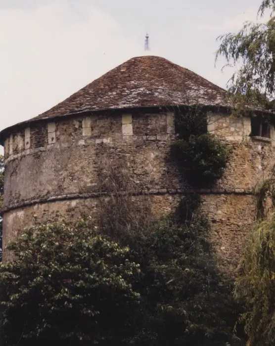 Foto de Château de Labarom - POP Plateforme Ouverte du Patrimoine / Base Mérimée - © Ministère de la Culture (France), Médiathèque du patrimoine et de la photographie, tous droits réservés