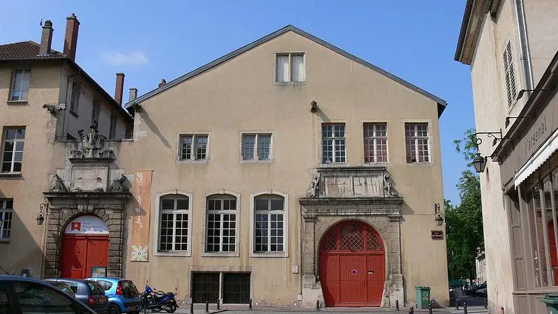 Foto von Gebäude - François BERNARDIN - © Creative Commons (https://creativecommons.org/licenses/by-sa/4.0/deed.fr)