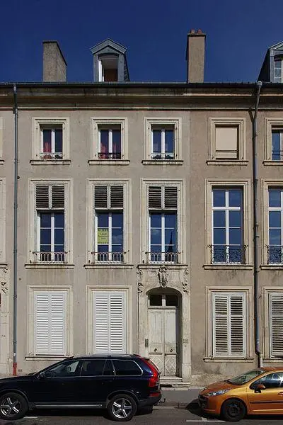 Foto von Gebäude - Cédric Amey - © Creative Commons (https://creativecommons.org/licenses/by-sa/4.0/deed.fr)