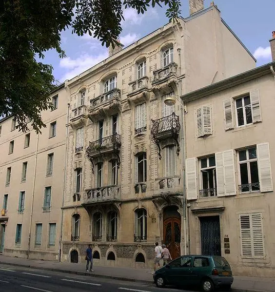 Foto von Gebäude - Davitof - © Creative Commons (https://creativecommons.org/licenses/by-sa/4.0/deed.fr)