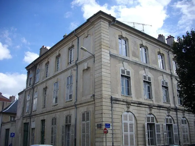 Foto von Gebäude - Fab5669 - © Creative Commons (https://creativecommons.org/licenses/by-sa/4.0/deed.fr)
