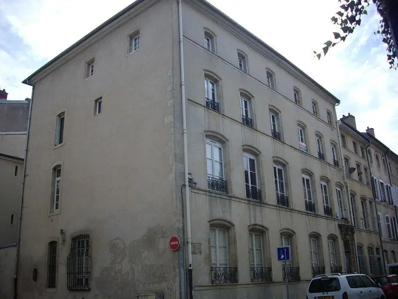 Foto von Gebäude - Fab5669 - © Creative Commons (https://creativecommons.org/licenses/by-sa/4.0/deed.fr)