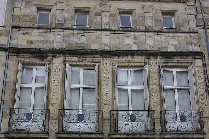 Foto de Edificio - Pymouss - © Creative Commons (https://creativecommons.org/licenses/by-sa/4.0/deed.fr)