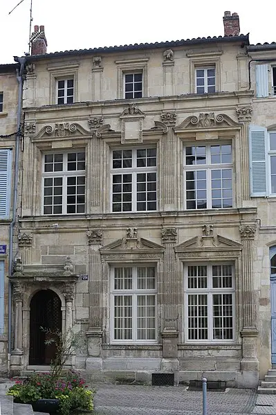 Foto von Gebäude - Pymouss - © Creative Commons (https://creativecommons.org/licenses/by-sa/4.0/deed.fr)