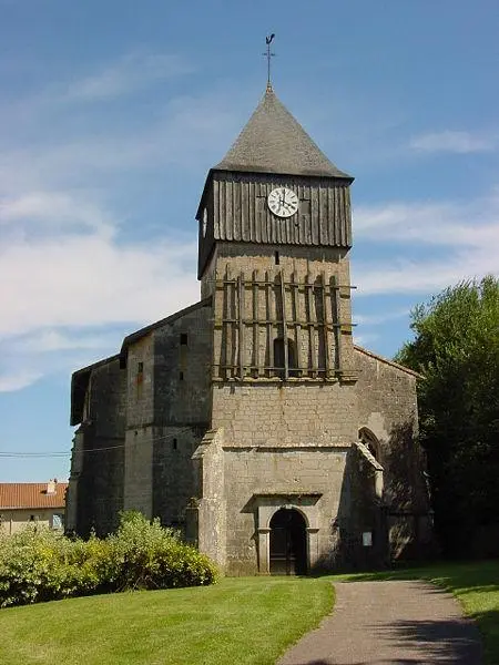 Foto di Church di Saint-Léger de Gironville - Camster2 - © Creative Commons (https://creativecommons.org/licenses/by-sa/4.0/deed.fr)