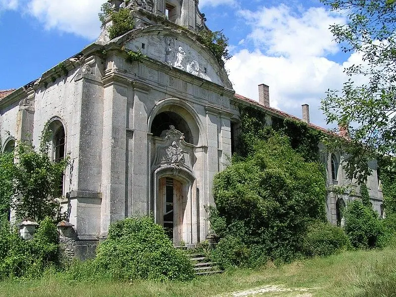 Foto di Ex Abbazia di L'Anche, a Twonouds-Ax-Bois - Original téléversé par Francis241256 sur Wikipédia - © Creative Commons (https://creativecommons.org/licenses/by-sa/4.0/deed.fr)
