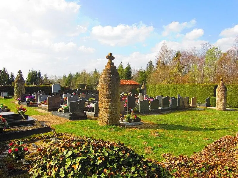 Foto von Friedhof - Aimelaime - © Creative Commons (https://creativecommons.org/licenses/by-sa/4.0/deed.fr)