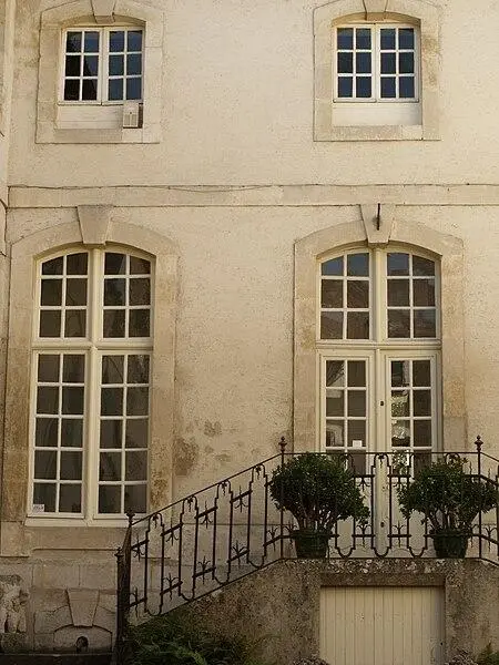 Foto von Ehemaliges Hotel in Rouyn, bekannt als Hôtel de Rozières - Lorraine.Agostini - © Creative Commons (https://creativecommons.org/licenses/by-sa/4.0/deed.fr)