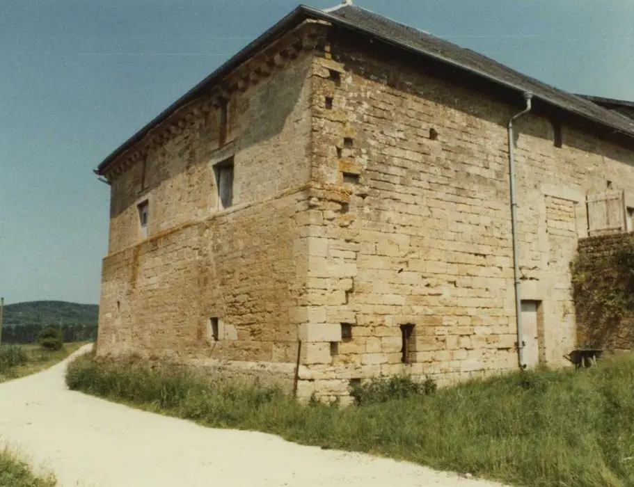 Foto von Mönchsscheune von Prouilly (alt) - POP Plateforme Ouverte du Patrimoine / Base Mérimée - © Ministère de la Culture (France), Médiathèque du patrimoine et de la photographie, tous droits réservés
