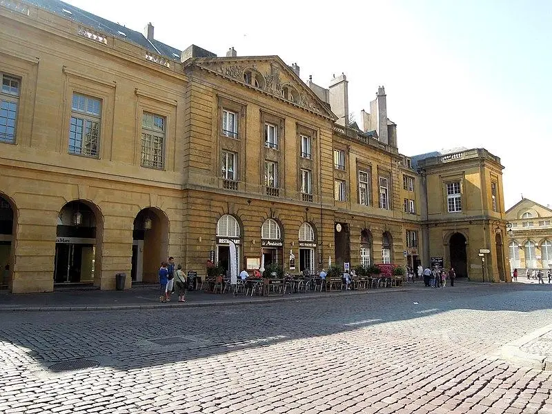 Foto de Edificio (antiguo parlamento) - Ga5775 - © Creative Commons (https://creativecommons.org/licenses/by-sa/4.0/deed.fr)
