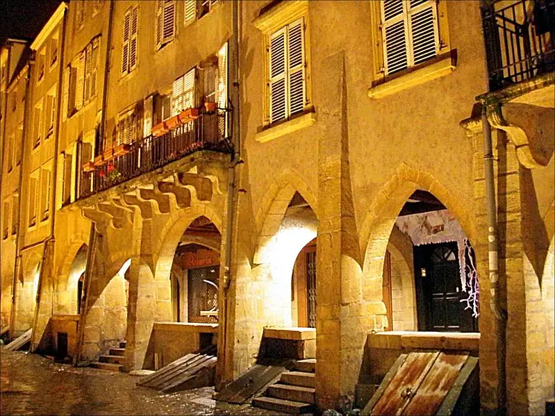 Foto di Casa - Helmut Jakob - © Creative Commons (https://creativecommons.org/licenses/by-sa/4.0/deed.fr)