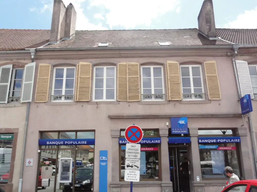 Foto de Edificio - Sous licence Creative Commons (https://creativecommons.org/licenses/by-sa/4.0/deed.fr) - Par Havang(nl) - © Creative Commons (https://creativecommons.org/licenses/by-sa/4.0/deed.fr)