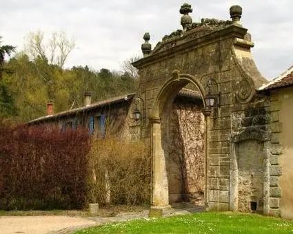 Foto de Restos de la abadía de los villeros-bettnach - Auteur inconnuUnknown author - © Creative Commons (https://creativecommons.org/licenses/by-sa/4.0/deed.fr)