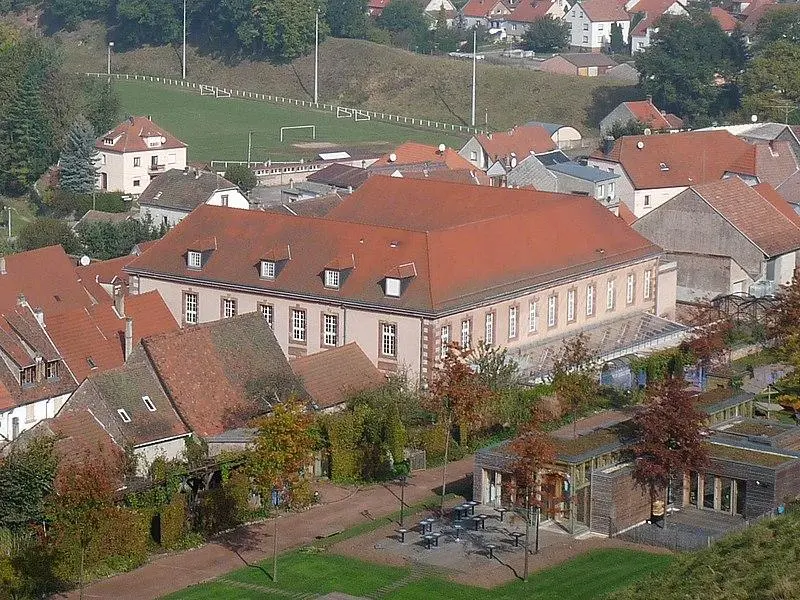 Foto de Hospital militar (anterior) - Ji-Elle - © Creative Commons (https://creativecommons.org/licenses/by-sa/4.0/deed.fr)