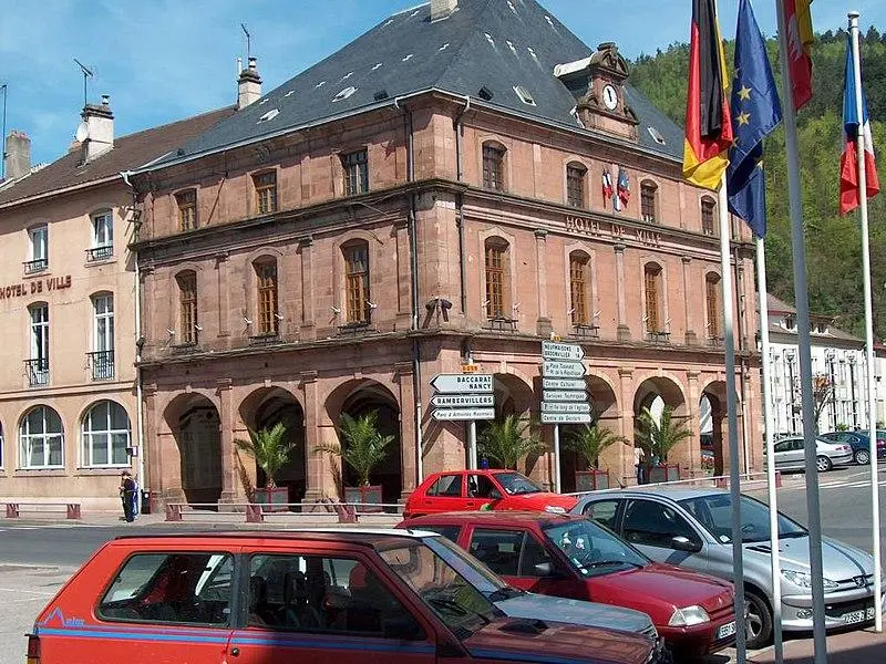 Foto von Rathaus - Mahaba - © Creative Commons (https://creativecommons.org/licenses/by-sa/4.0/deed.fr)