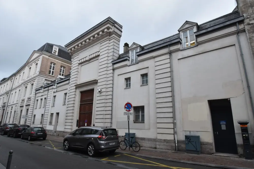 Foto von Scive Military Hospital, ehemaliges Jesuit College - POP Plateforme Ouverte du Patrimoine / Base Mérimée - © Ministère de la Culture (France), Médiathèque du patrimoine et de la photographie, diffusion GrandPalaisRmn Photo