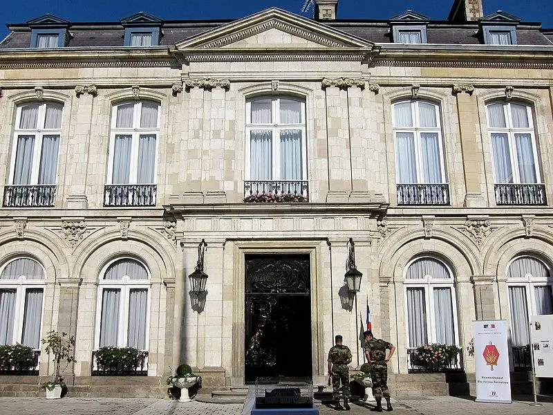 Foto de Hotel Ailly-D'Aigrenont - Velvet - © Creative Commons (https://creativecommons.org/licenses/by-sa/4.0/deed.fr)