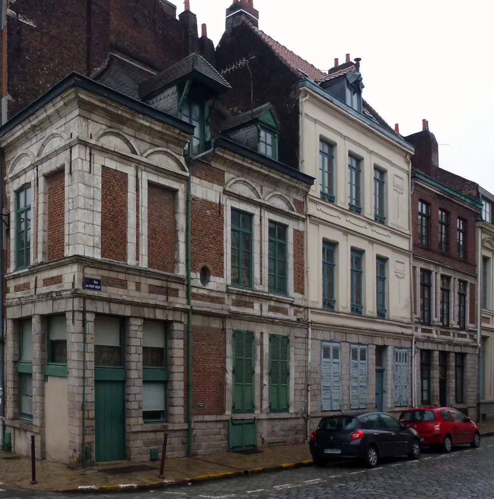 Foto de Edificios - Sous licence Creative Commons (https://creativecommons.org/licenses/by-sa/4.0/deed.fr) - Par Pierre André Leclercq - © Creative Commons (https://creativecommons.org/licenses/by-sa/4.0/deed.fr)