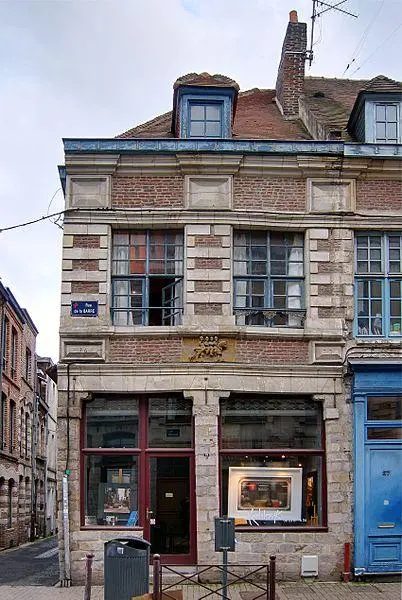 Foto von Gebäude - Velvet - © Creative Commons (https://creativecommons.org/licenses/by-sa/4.0/deed.fr)