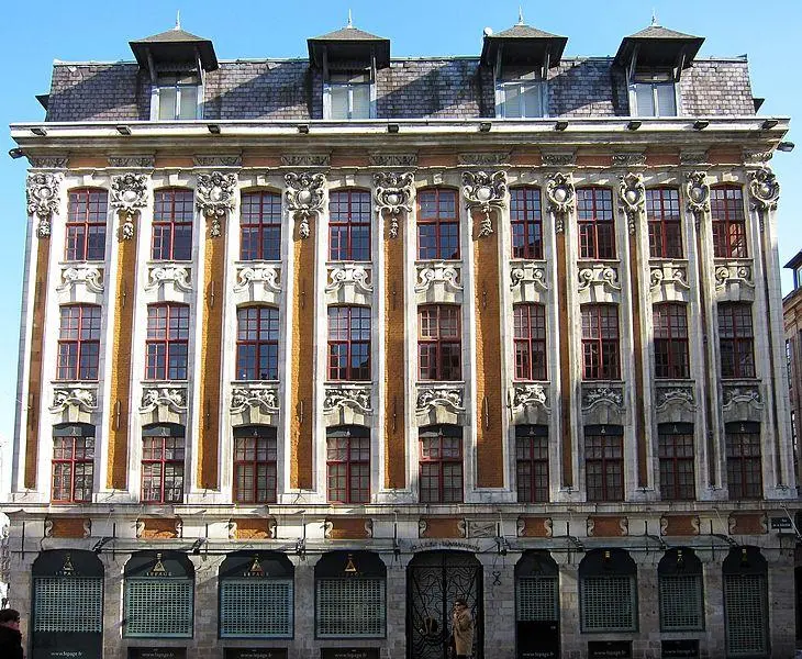 Foto de Edificios - Velvet - © Creative Commons (https://creativecommons.org/licenses/by-sa/4.0/deed.fr)