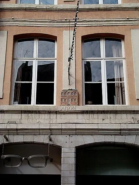 Foto de Edificio - Velvet - © Creative Commons (https://creativecommons.org/licenses/by-sa/4.0/deed.fr)